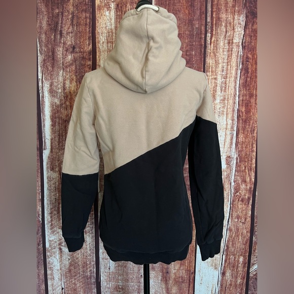 AMPERSAND AVE | Women’s Tan and Black Cowl Neck Hoodie Sweater - Picture 3 of 8